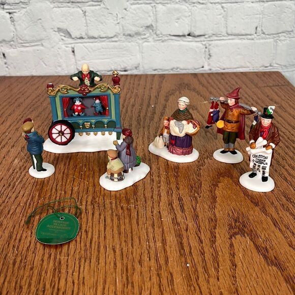Department 56 Lot Of 2 Heritage Village Collection Old Puppeteer & Road Peddlers - Picture 1 of 7